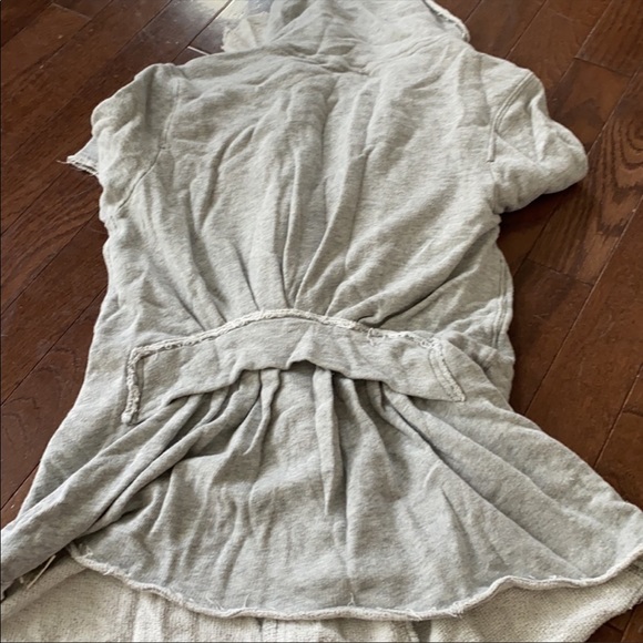 Free People. We The Free Sweatshirt - Picture 4 of 4